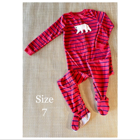 ✔️ SOLD 📬 EUC Carter’s Footed Fleece PJs, sz 7 - Picture 1 of 4